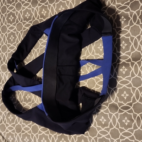 Lululemon sports bra small excellent condition - Picture 5 of 5